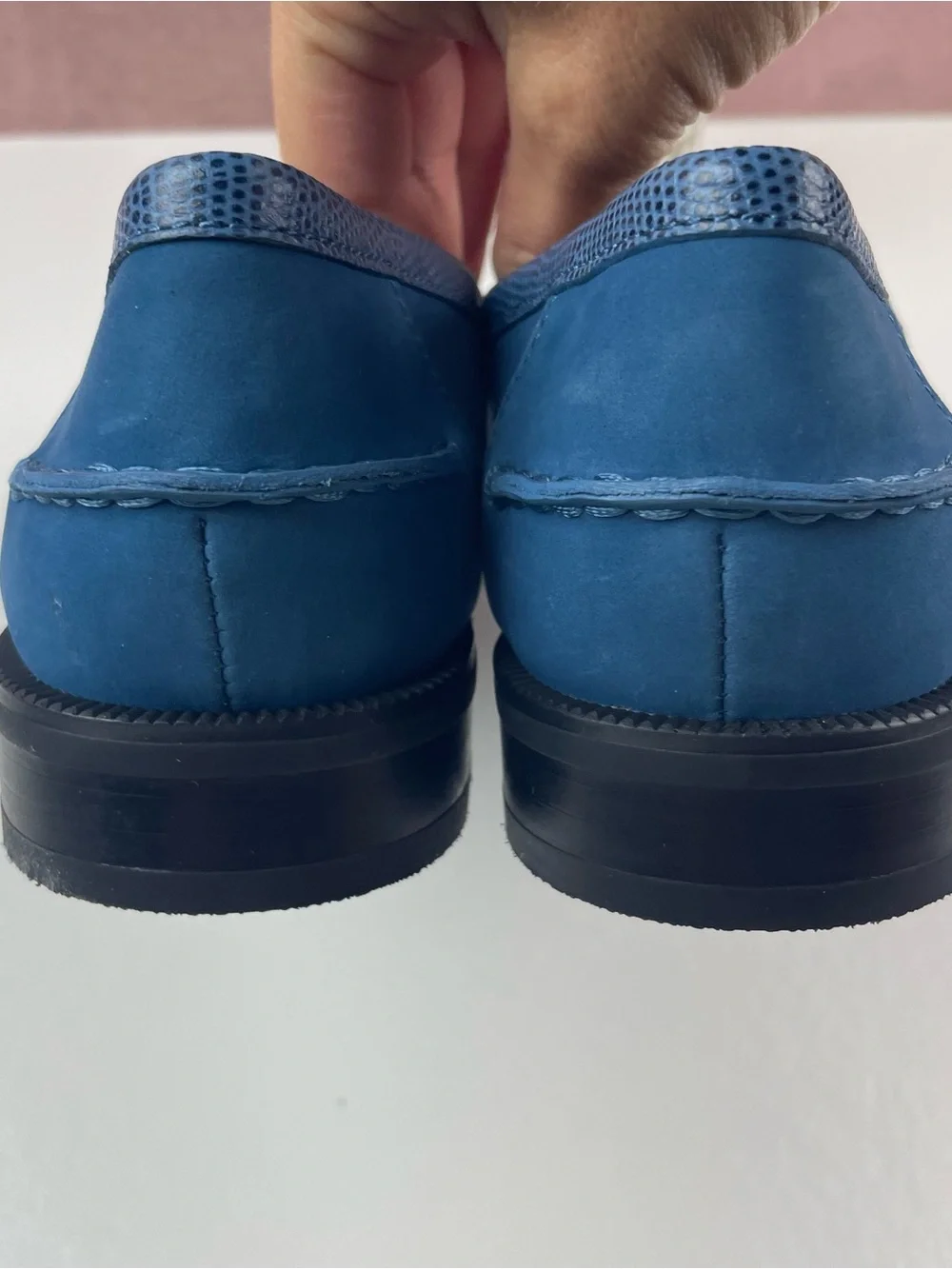 Donald Pliner Lenny Blue Leather Lined Loafer Shoes Tassel Women Size 8.5M